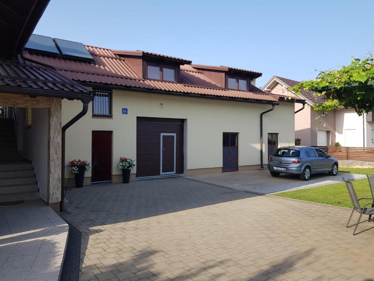 Apartman Diva Otočac Esterno foto